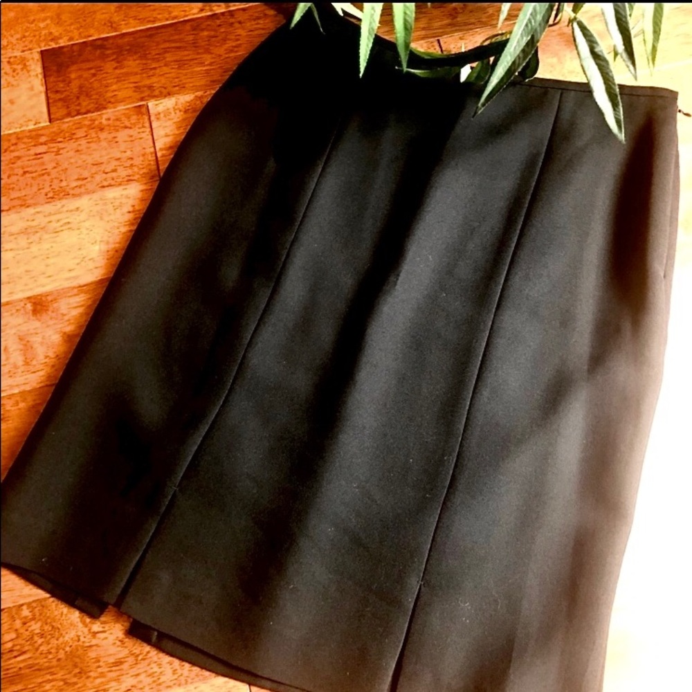 Black skirt